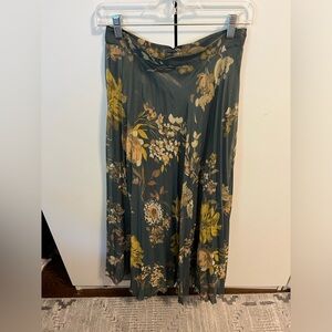 Beautiful floral midi skirt